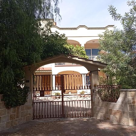 Casa Vacanze Il Carrubo Лепорано Екстериор снимка